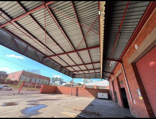 WAREHOUSE PROPERTY TO RENT IN WILLOWTON INDUSTRIAL